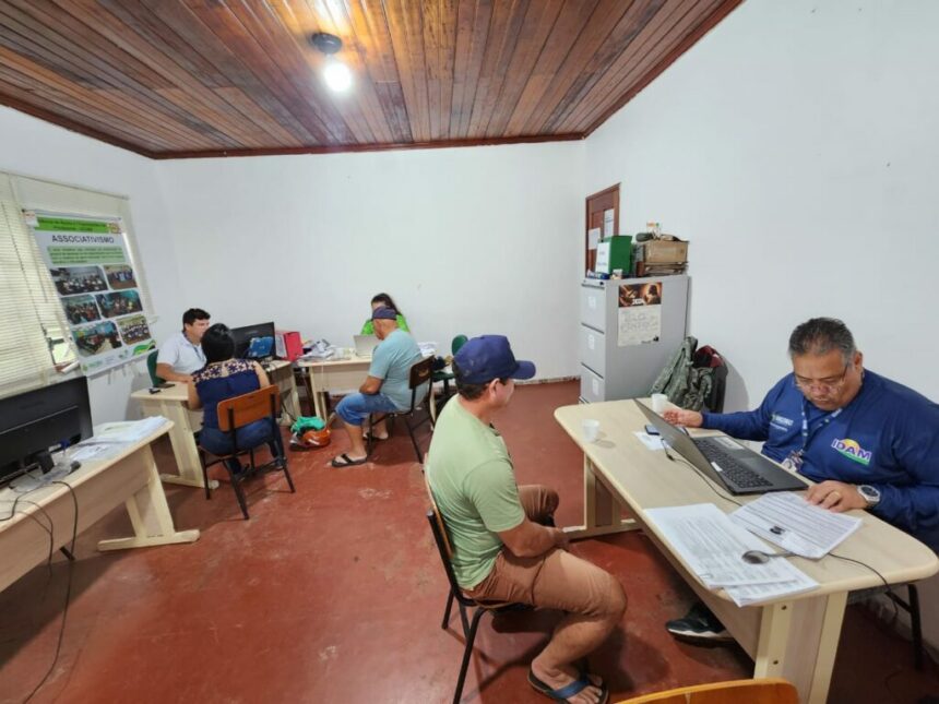 Em Parintins e Santa Isabel do Rio Negro, demanda de pescadores por crédito rural atinge R$ 1,7 milhão