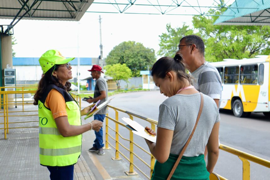 Prefeitura de Manaus realiza ação educativa no Terminal 5, no São José