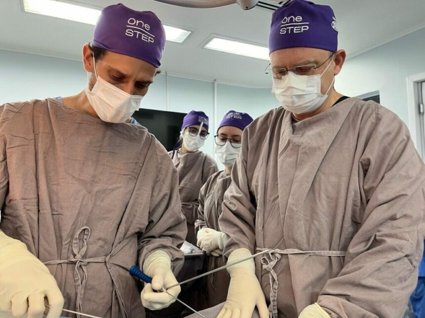 Fundação Hospital Adriano Jorge realiza cirurgia ortopédica com técnica inédita
