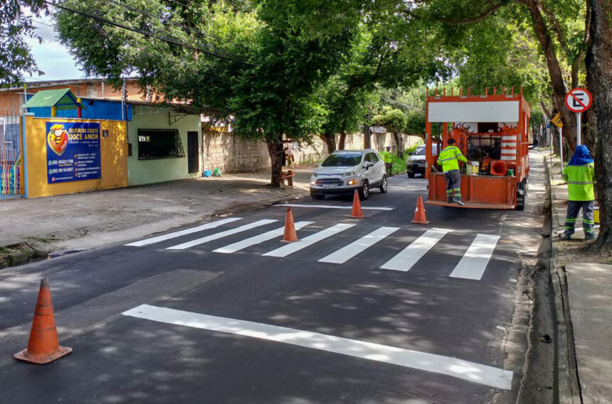 Prefeitura amplia segurança no trânsito com implantação de sinalização viária no ‘Maio Amarelo’