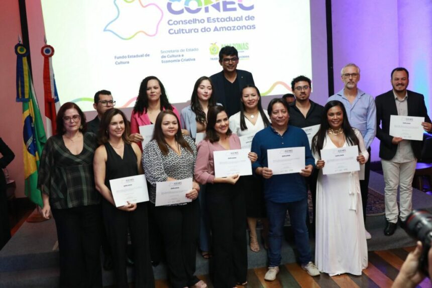 Novos membros do Conselho Estadual de Cultura tomam posse no Palacete Provincial