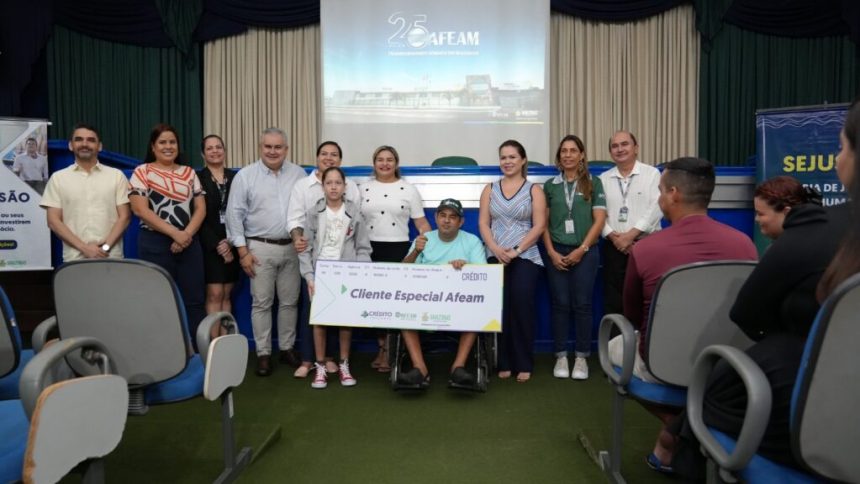 Agência de Fomento apoia Pessoas com Deficiência com entrega de recursos para atividades produtivas