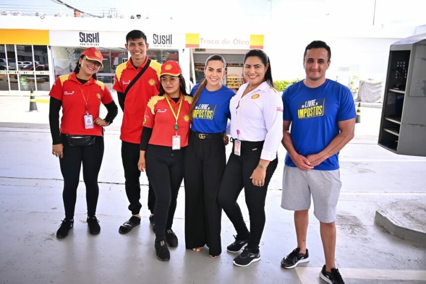 Débora Menezes acompanha ‘Dia Livre Sem Imposto’ nos comércios de Manaus