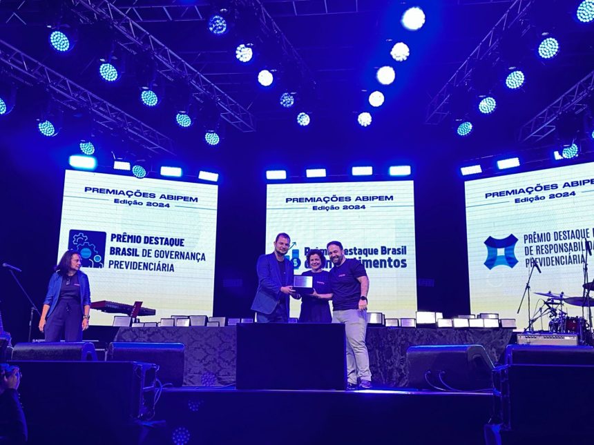 Manausprev é premiada em congresso nacional previdenciário por excelência na gestão