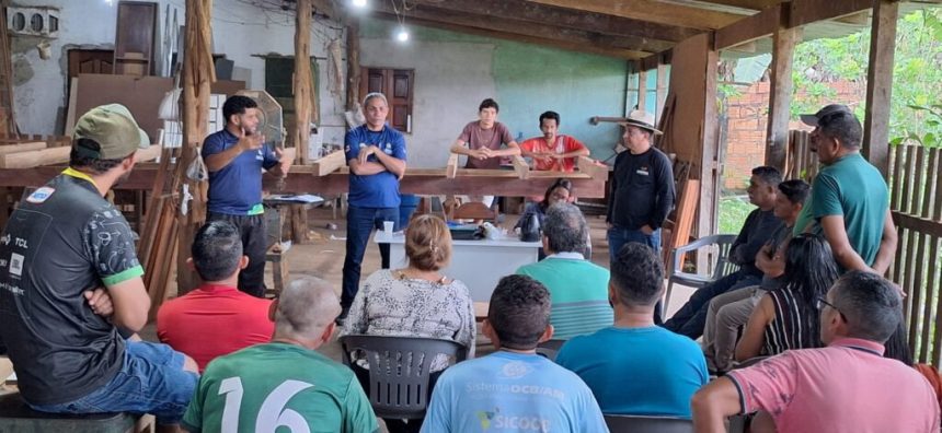 Moveleiros de Rio Preto da Eva recebem orientações técnicas sobre licenciamento ambiental