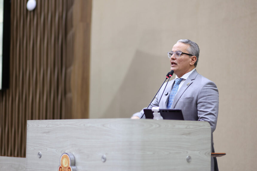 Vereador Lissandro Breval critica ausência de medidas efetivas para ordenamento do Centro Histórico