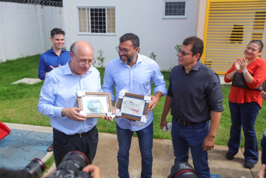Quadros de artistas parintinenses vão para escritório do presidente do BID, nos Estados Unidos