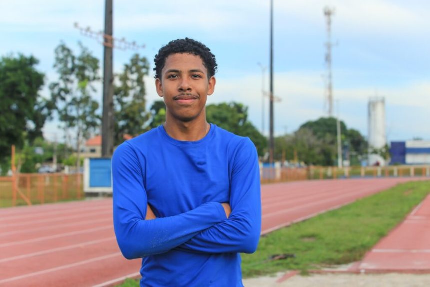 Promessa do Bolsa Esporte Estadual se destaca no salto triplo nacional