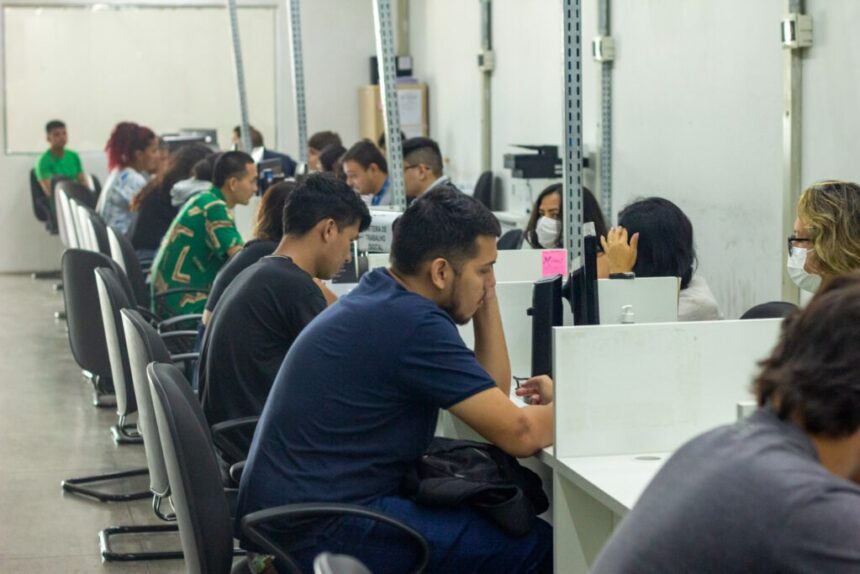 Sine Amazonas divulga 98 vagas de emprego para esta terça-feira