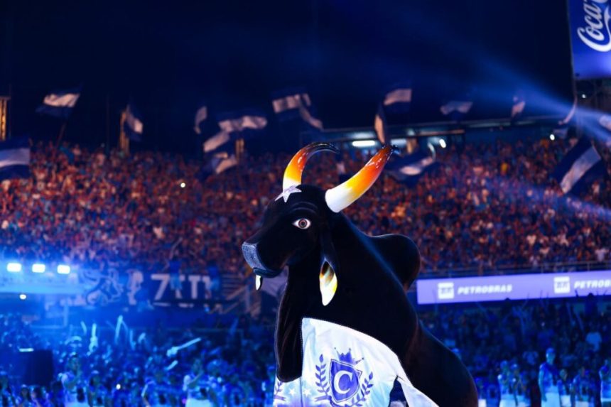 Festival de Parintins 2024: Caprichoso faz ensaio técnico com a presença da galera no Bumbódromo