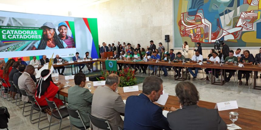 Governo retoma Programa Cataforte com R$ 103,6 milhões para catadores 