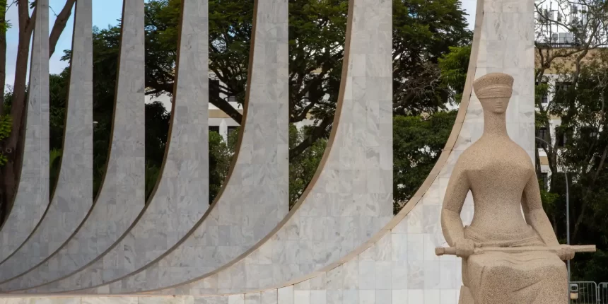 STF suspende análise de lei que obriga bares do Rio a dar água grátis 