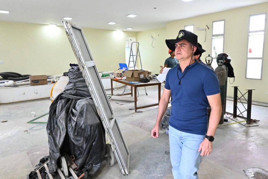 Prefeito vistoria obras em fase final de unidades de saúde na zona Norte