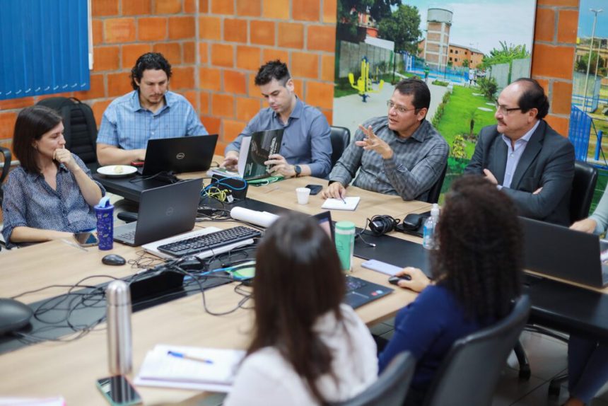 Governo do Amazonas avança em projeto de saneamento básico para comunidades ribeirinhas do estado