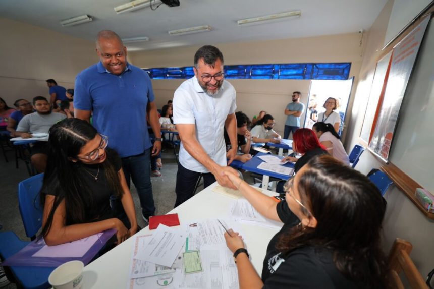 Governo Presente: Ação chega ao bairro São José com oferta de emprego e um pacote de serviços à população
