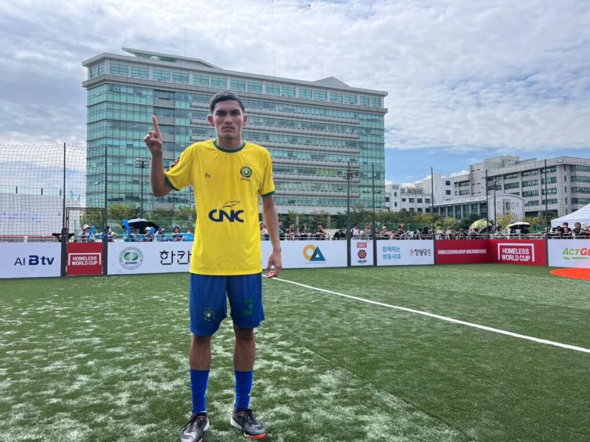 Atleta do Pelci, da Redenção, marca gol do título e se torna campeão mundial da Homeless World Cup