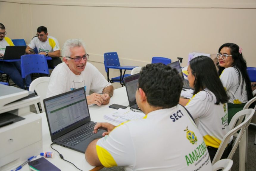Governo Presente: Sect faz 83 atendimentos com foco na regularização fundiária, na zona leste de Manaus