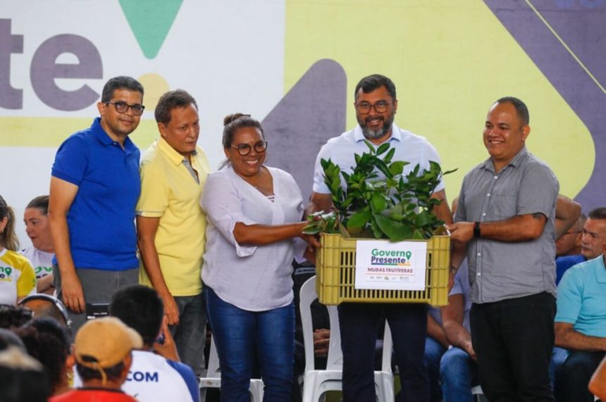 Governo Presente: Sepror busca fortalecer agricultura familiar com entrega mudas a produtores rurais de Manaus