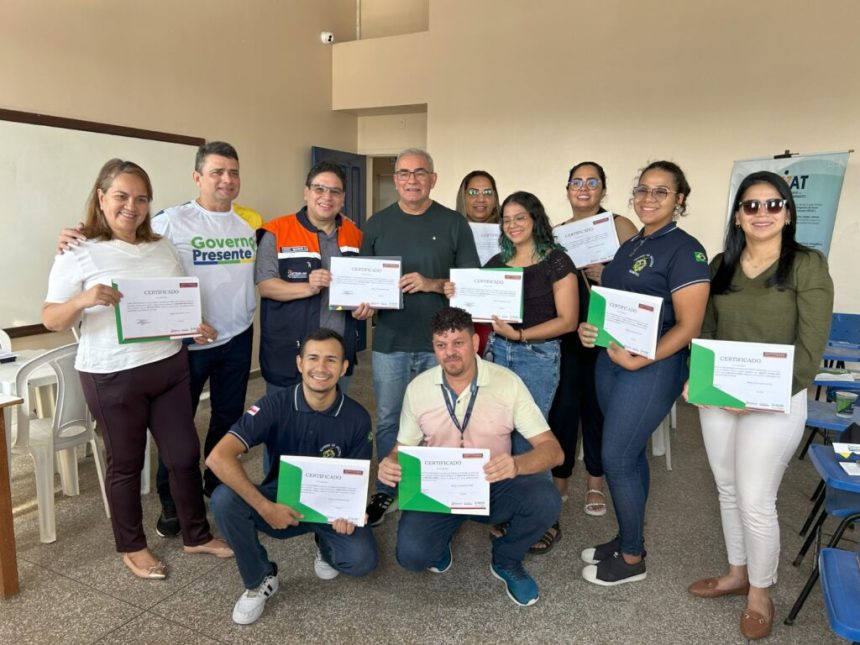 Detran-AM entrega 50 carteiras do projeto CNH Social e 40 certificados durante a 15ª edição do Governo Presente