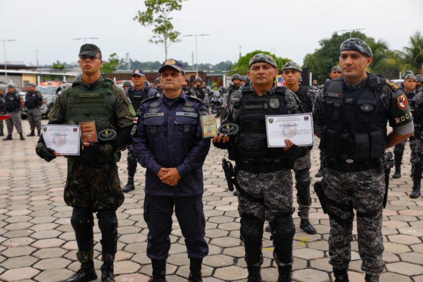 Governo do Amazonas apresenta novos policiais militares que vão integrar a Companhia de Motopatrulhamento Tático da Rocam