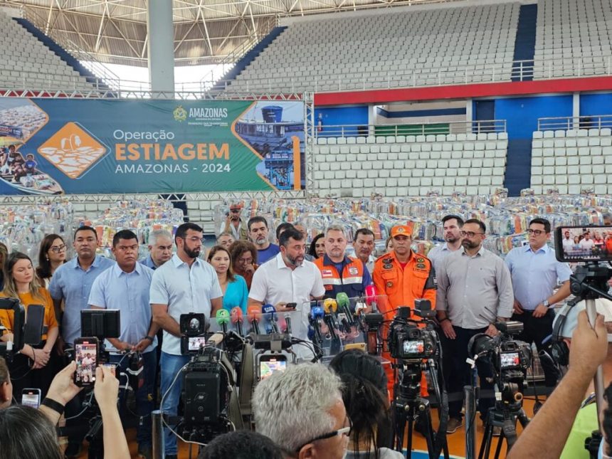 Governo do Amazonas entrega 2 toneladas de calcário às comunidades rurais de Manaus para minimizar as queimadas