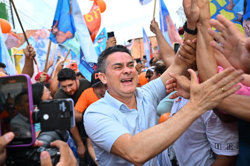 A quatro dias das eleições, prefeito de Manaus David Almeida ultrapassa a barreira dos 40% na liderança