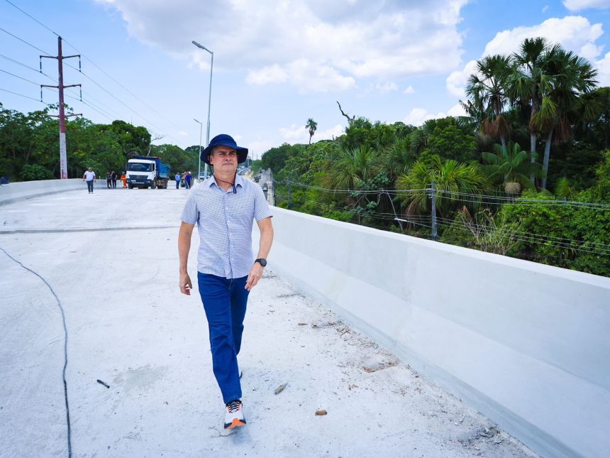 Asfaltamento do viaduto Márcio Souza tem início e entrega do complexo acontece até o dia 20, diz prefeito David Almeida
