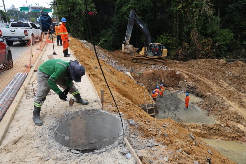 Prefeitura de Manaus conclui concretagem das alas no sentido Centro-bairro na avenida Mário Ypiranga Monteiro
