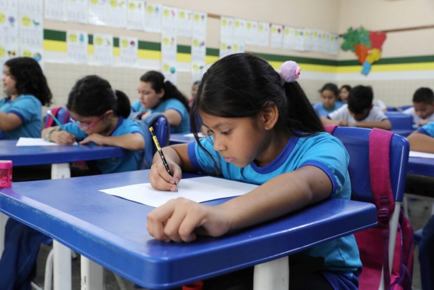 Secretaria de Educação dá início à aplicação das provas do Sadeam 2024