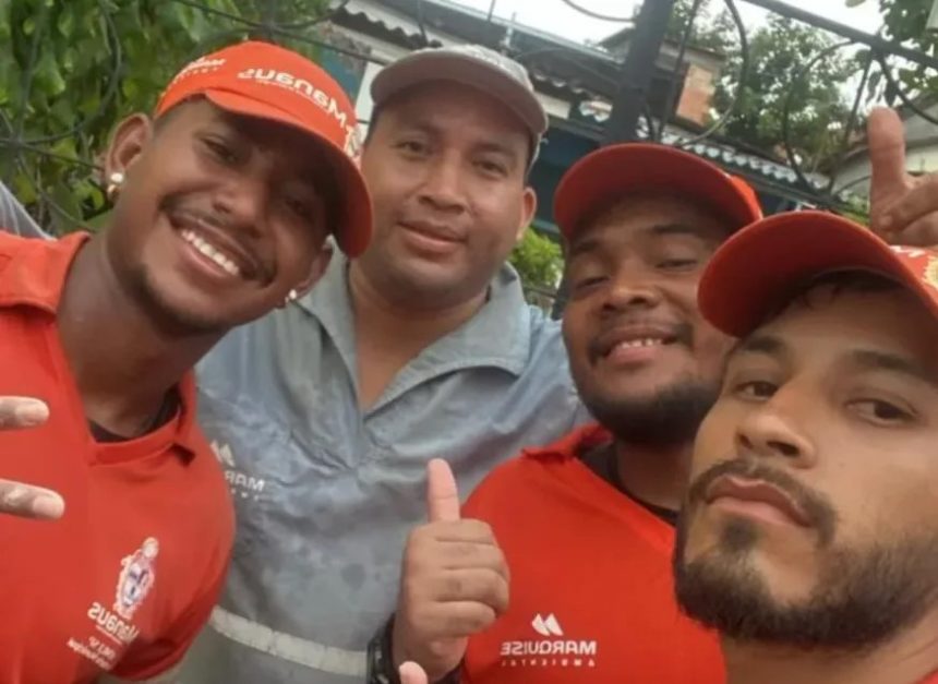 Garis da prefeitura encontram R$ 7 mil em lixo e devolvem à empresária em gesto de honestidade