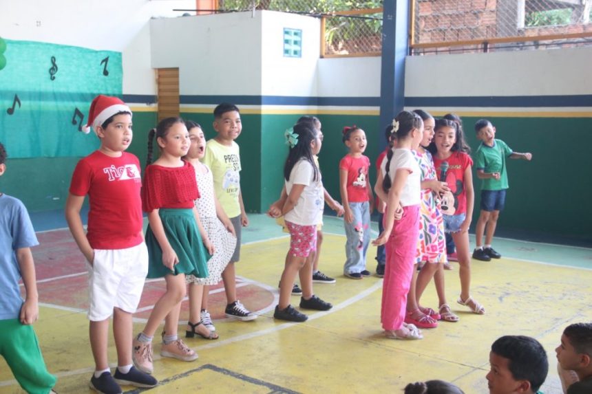Prefeitura de Manaus realiza ação pedagógica para incentivar o ensino de inglês nas escolas municipais
