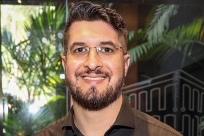 Prefeito David Almeida anuncia novos secretários e apresenta balanço de gestão no programa 18 Horas