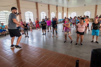 “Eles me acolhem”, diz envelhescente lésbica sobre grupo de idosos vinculado à Sejusc