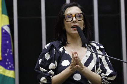 Comissão aprova projeto que prevê assistência ao parto em plano contratado pelo beneficiário pai