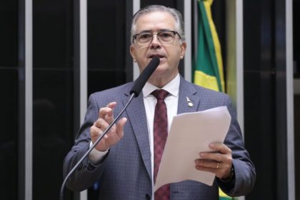 Câmara aprova projeto que estabelece tributação mínima de 15% sobre lucro das multinacionais; acompanhe