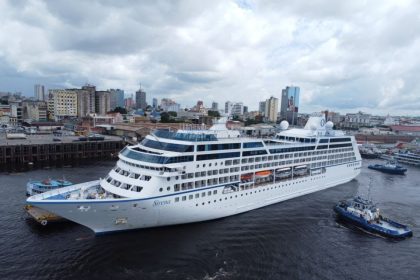 Temporada de Cruzeiro: Primeiro navio do ano chega ao Amazonas trazendo 1,2 mil turistas