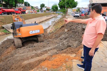 Prefeitura de Manaus avança com limpeza em igarapé no Alvorada e outros 12 bairros da capital