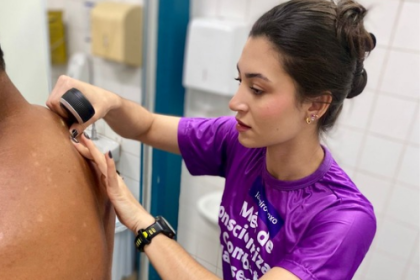 Janeiro Roxo: Fundação Alfredo da Matta atende mais de 700 pessoas, em mutirão dermatológico