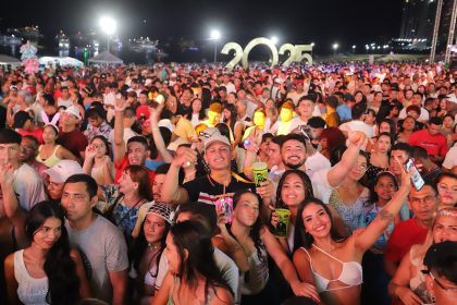 Réveillon Manaus 2025 na Ponta Negra reúne cerca de 150 mil pessoas com magnífica queima de fogos