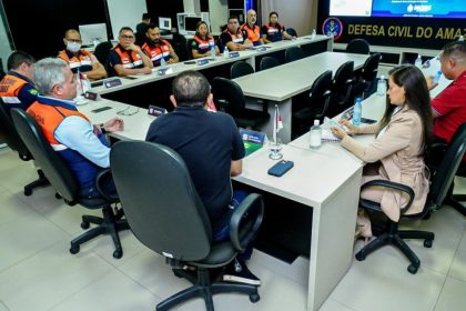 Defesa Civil do Amazonas e Associação Amazonense de Municípios alinham ações de prevenção e mitigação de desastres em 2025