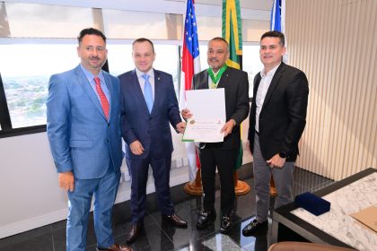 Prefeito David Almeida realiza visita de cortesia ao presidente do TJ-AM, desembargador Jomar Fernandes