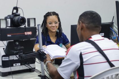 Governo do Amazonas garante atendimento a migrantes, refugiados e apátridas no PAC Compensa, zona oeste de Manaus