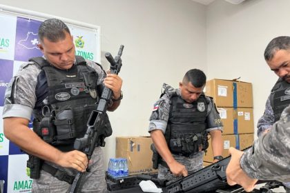 Policiais Civis e Militares recebem instrução para manuseio de novos armamentos adquiridos pelo Governo do Amazonas