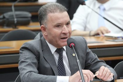 Projeto permite que titular de cartório acumule cargo público ou magistério