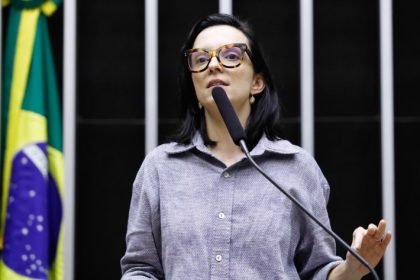 Comissão aprova proposta para agilizar acesso da mulher vítima de violência a cirurgia plástica no SUS