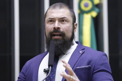 Comissão aprova projeto que autoriza bombeiro civil a atuar em área de risco e resgate de vidas