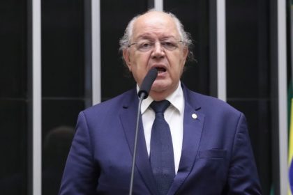 Comissão aprova projeto que permite a pequenas empresas cederem créditos a receber da administração pública