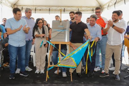 Prefeito David Almeida entrega nova unidade de saúde na zona Oeste com capacidade superior a 30 mil atendimentos mensais