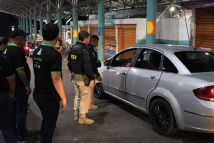Arsepam realiza blitz para combater transporte intermunicipal clandestino no Porto da Ceasa