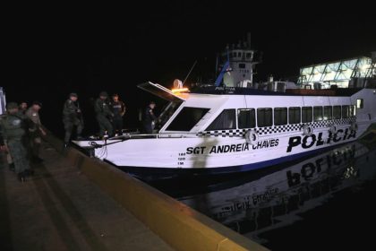 Governo do Amazonas passa a usar novo porto para embarque da tropa que vai operar nas Bases Fluviais